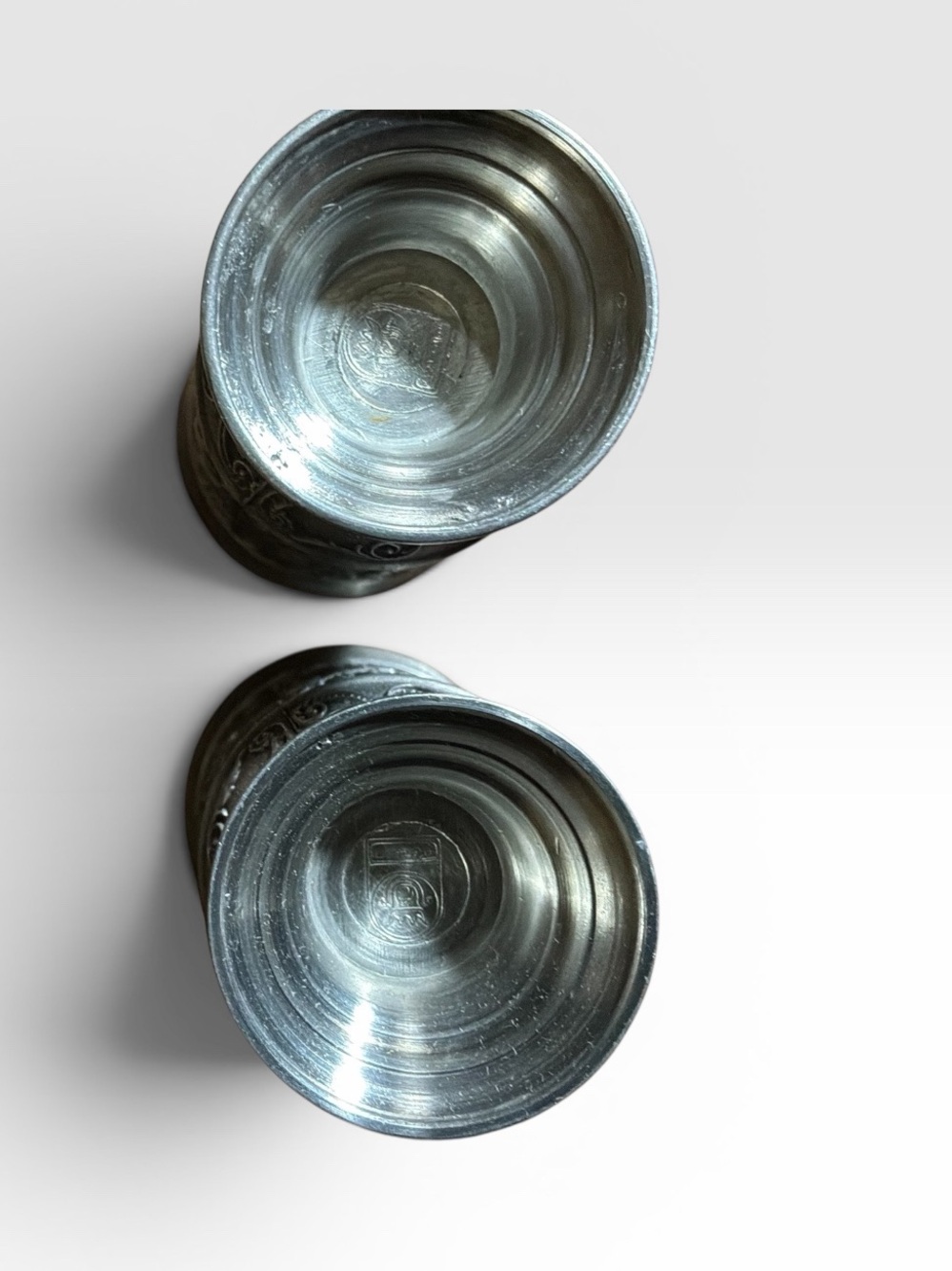 Vintage Pewter Shot Glasses Set of 6 Relief Scene Cups Zinn Wine Tasting Barware - Picture 10 of 13